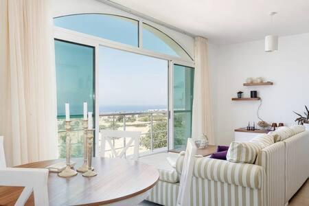 Joya Cyprus Mermaid Penthouse Apartment Agios Amvrosios  Kültér fotó