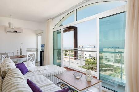 Joya Cyprus Mermaid Penthouse Apartment Agios Amvrosios  Kültér fotó