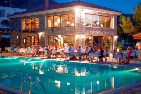 Joya Cyprus Mermaid Penthouse Apartment Agios Amvrosios  Kültér fotó